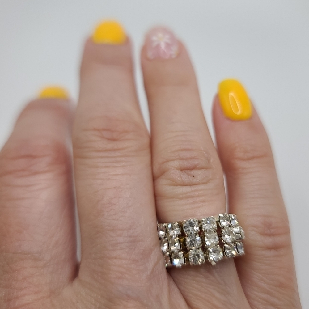 Stretchy Rhinestone Costume Jewelry Ring